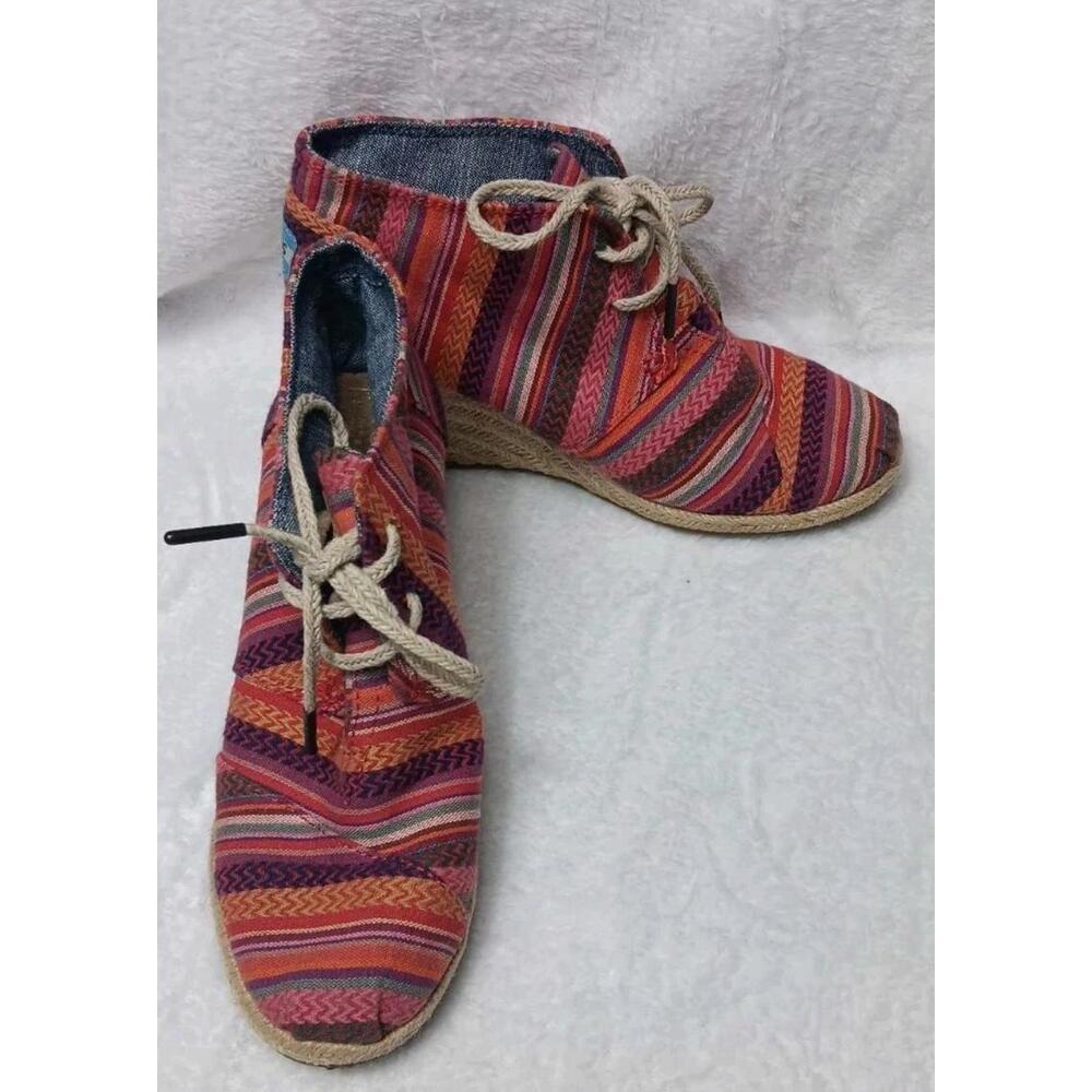 Toms Red Tribal Essien Desert Wedge Boots Womens Size 7 Tie Laces Western Aztec